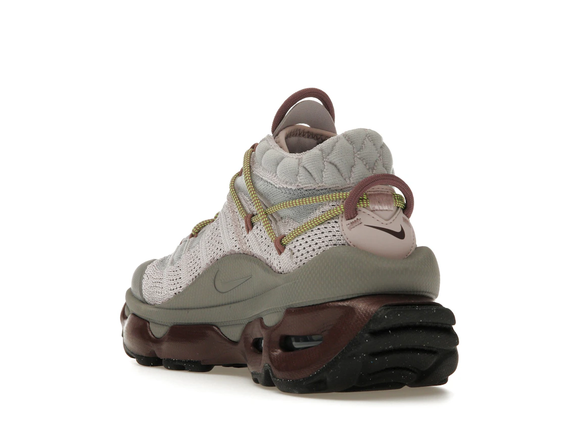 Vue 25 de Nike Air Max Flyknit Venture Platinum Violet