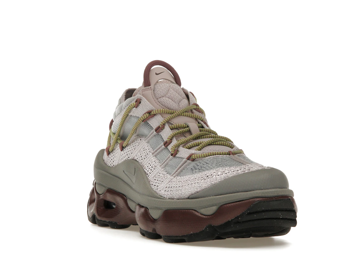 Vue 7 de Nike Air Max Flyknit Venture Platinum Violet
