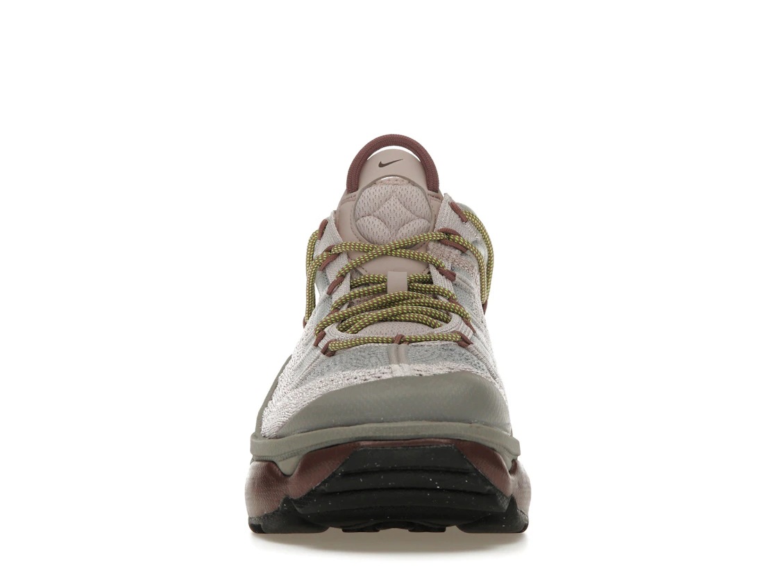 Vue 10 de Nike Air Max Flyknit Venture Platinum Violet