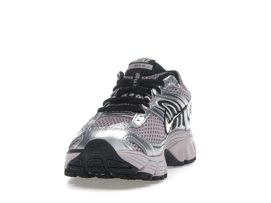 Vue 12 de Nike Air Max Moto 2K Light Violet Ore Metallic Silver 