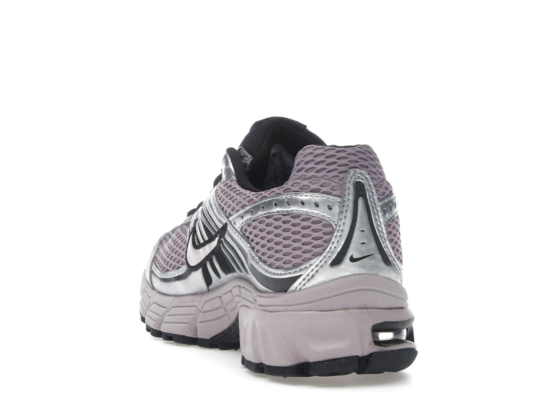 Vue 26 de Nike Air Max Moto 2K Light Violet Ore Metallic Silver 
