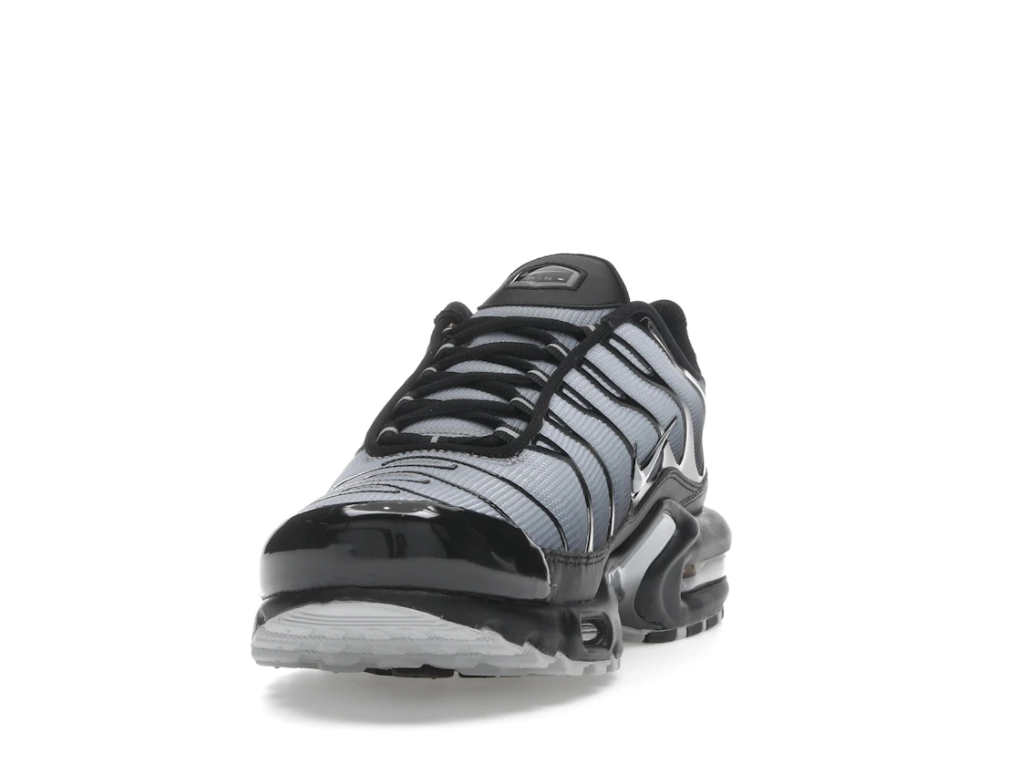 Vue 12 de Nike Air Max Plus SE Black Wolf Grey 