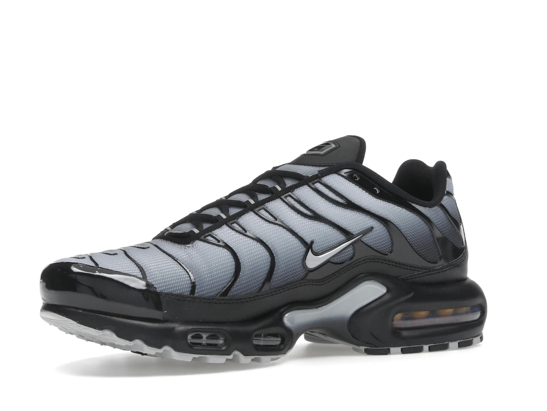 Vue 16 de Nike Air Max Plus SE Black Wolf Grey 