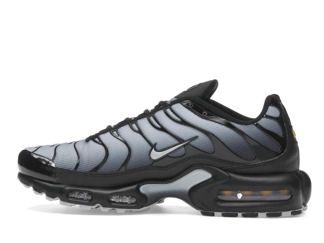 Vue 20 de Nike Air Max Plus SE Black Wolf Grey 