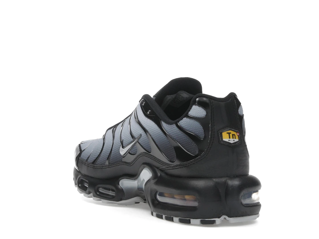 Vue 25 de Nike Air Max Plus SE Black Wolf Grey 
