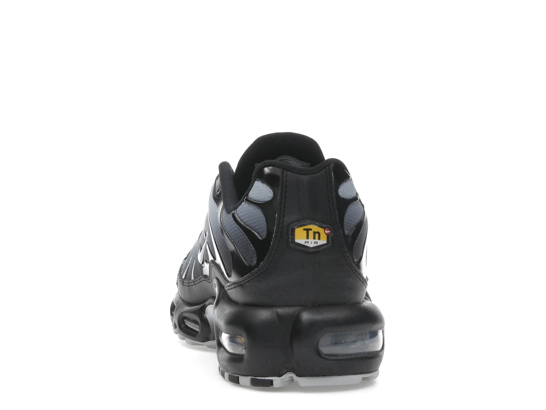 Vue 27 de Nike Air Max Plus SE Black Wolf Grey 