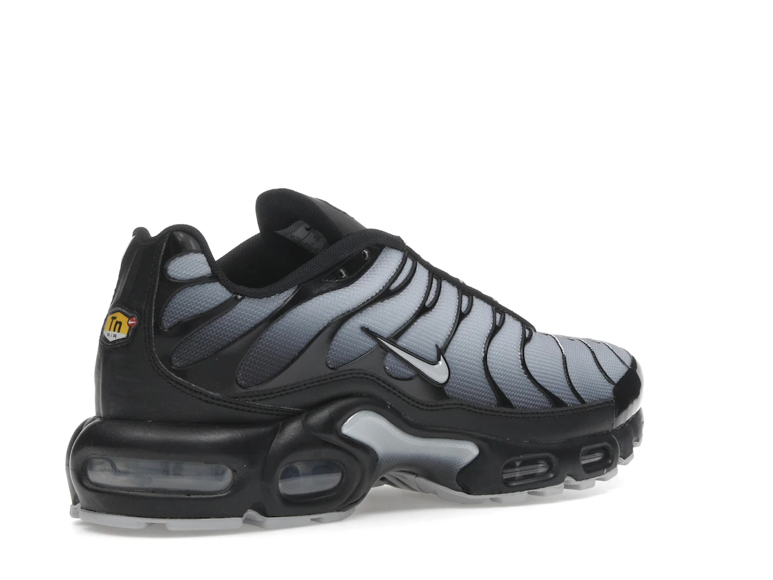 Vue 33 de Nike Air Max Plus SE Black Wolf Grey 