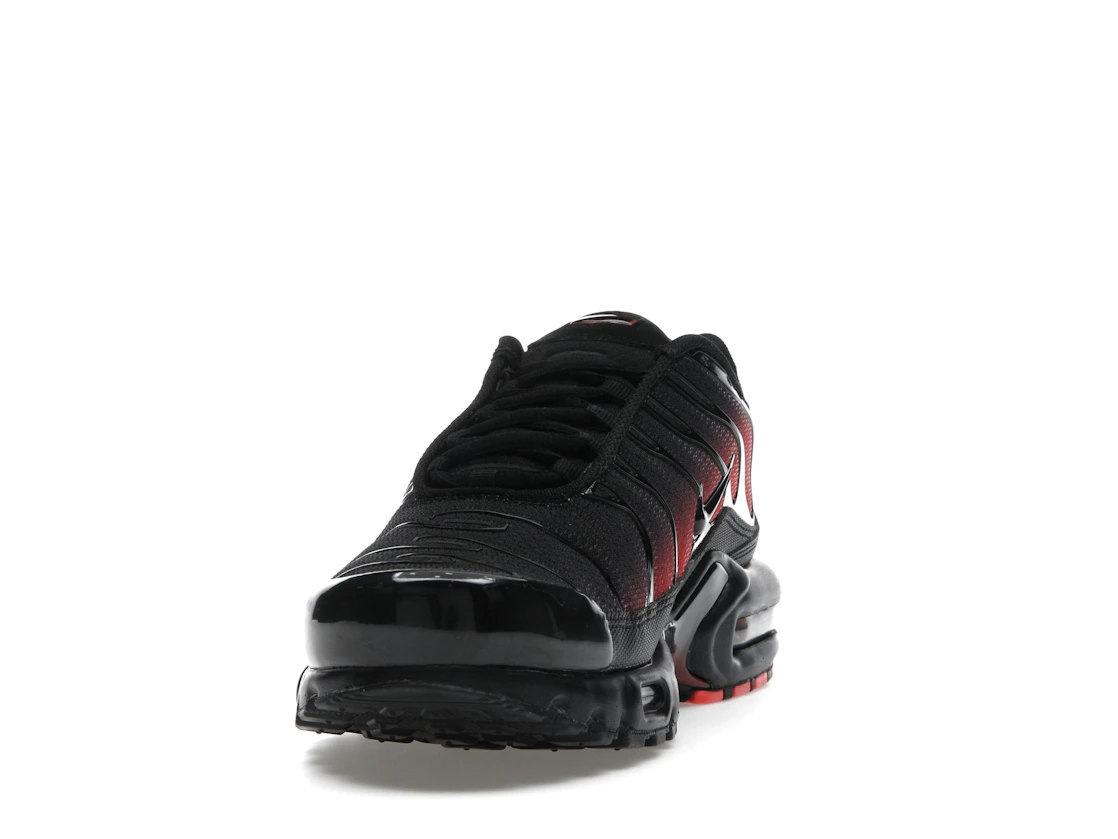 Vue 12 de Nike Air Max Plus Black Noble Red