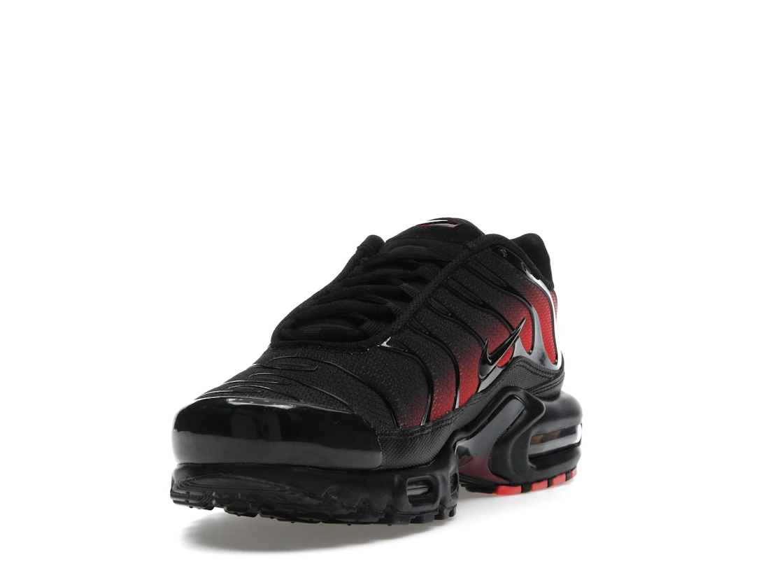Vue 13 de Nike Air Max Plus Black Noble Red