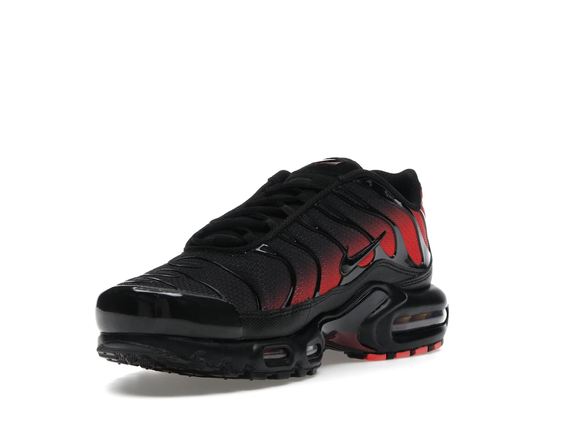 Vue 14 de Nike Air Max Plus Black Noble Red