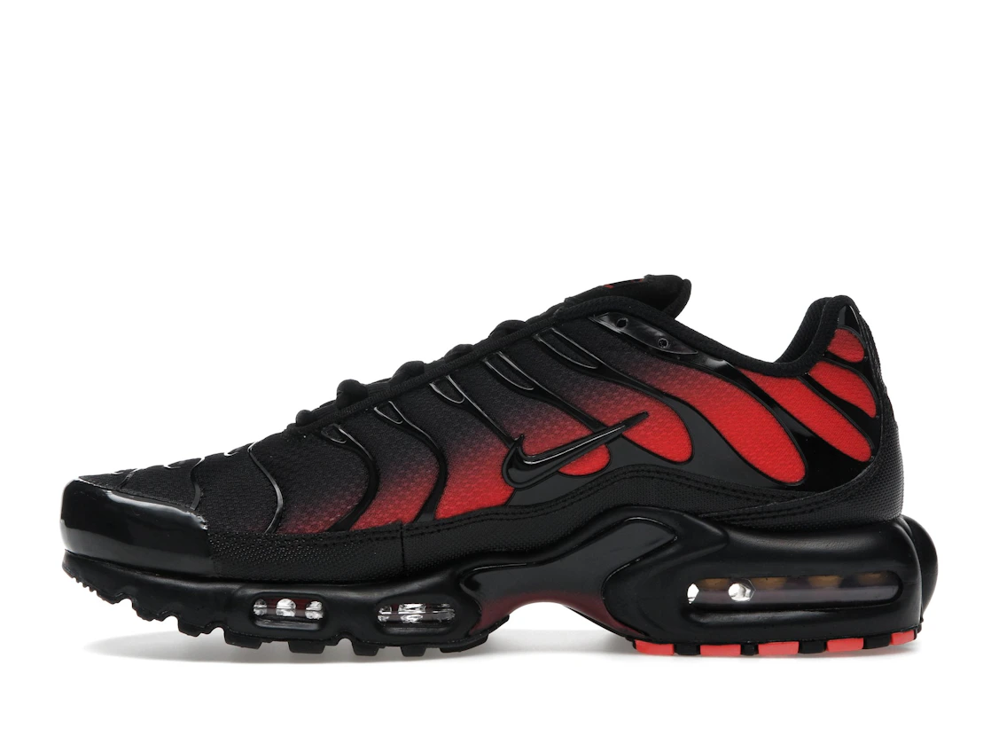 Vue 19 de Nike Air Max Plus Black Noble Red