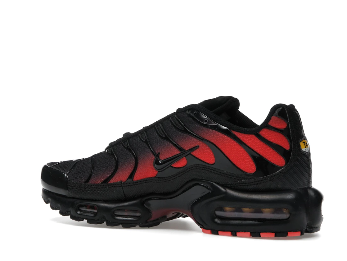 Vue 22 de Nike Air Max Plus Black Noble Red