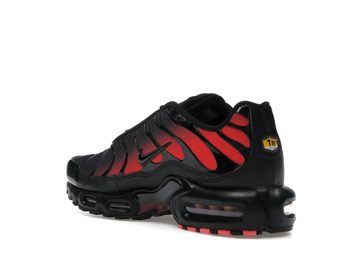Vue 24 de Nike Air Max Plus Black Noble Red