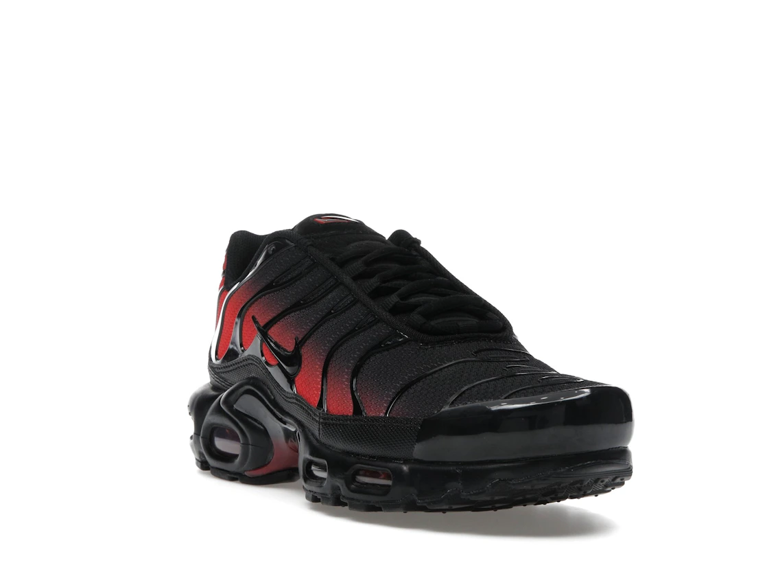 Vue 7 de Nike Air Max Plus Black Noble Red