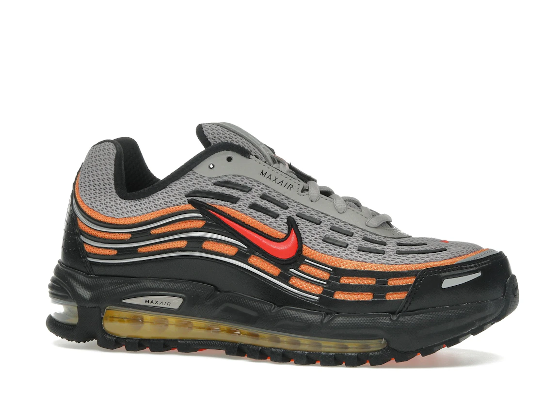 Vue 3 de Nike Air Max TL 2.5 College Grey Picante Red