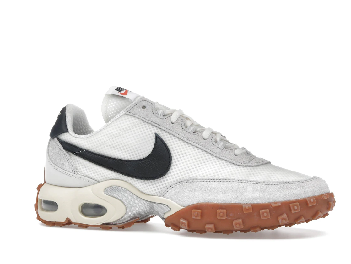 Vue 3 de Nike Air Max Waffle Racer SP Sail Black Gum