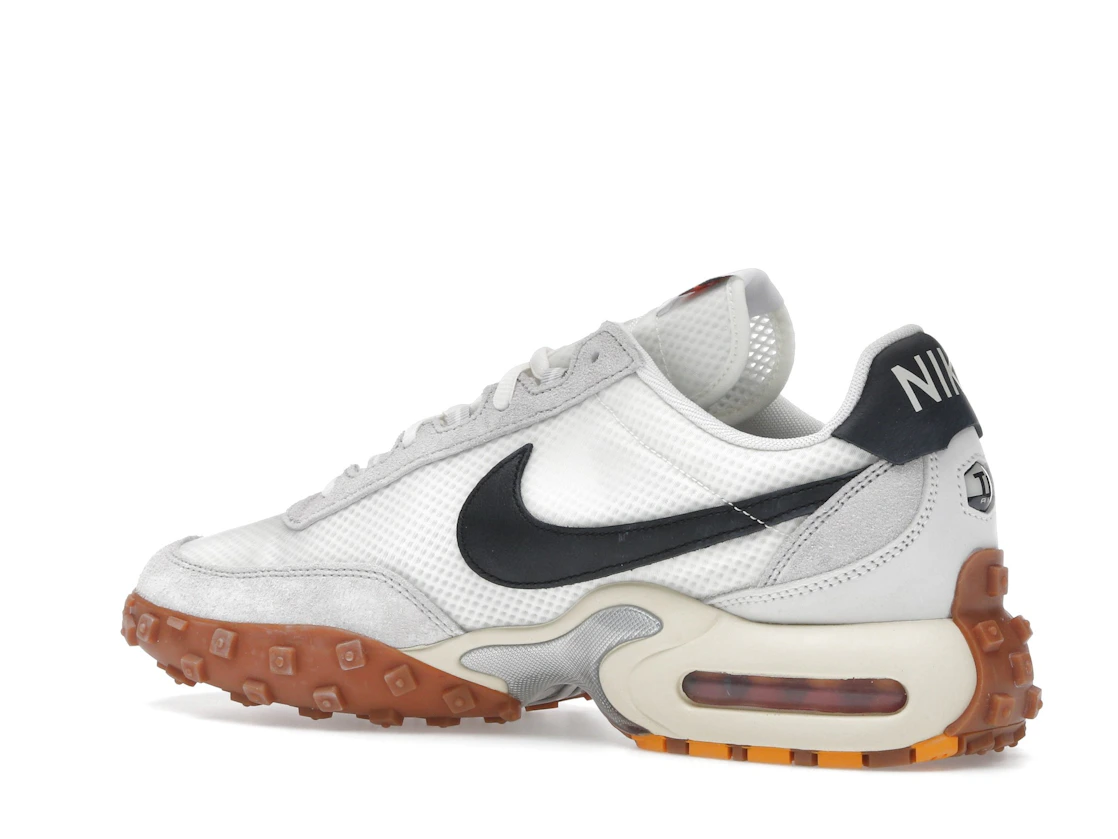 Vue 22 de Nike Air Max Waffle Racer SP Sail Black Gum