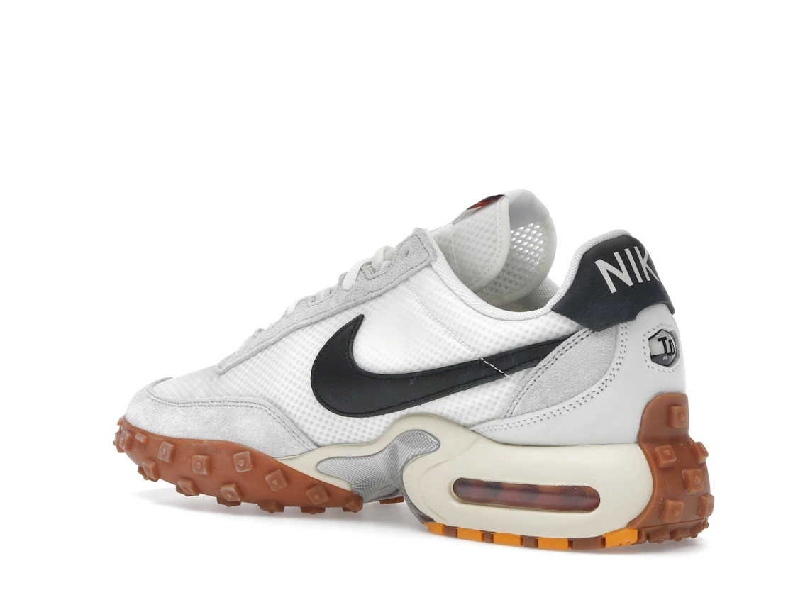 Vue 23 de Nike Air Max Waffle Racer SP Sail Black Gum