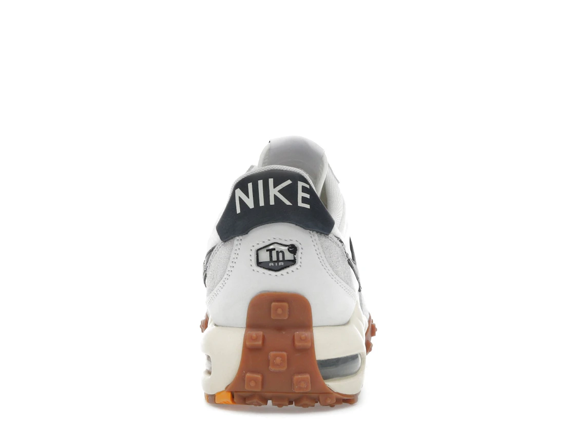 Vue 28 de Nike Air Max Waffle Racer SP Sail Black Gum