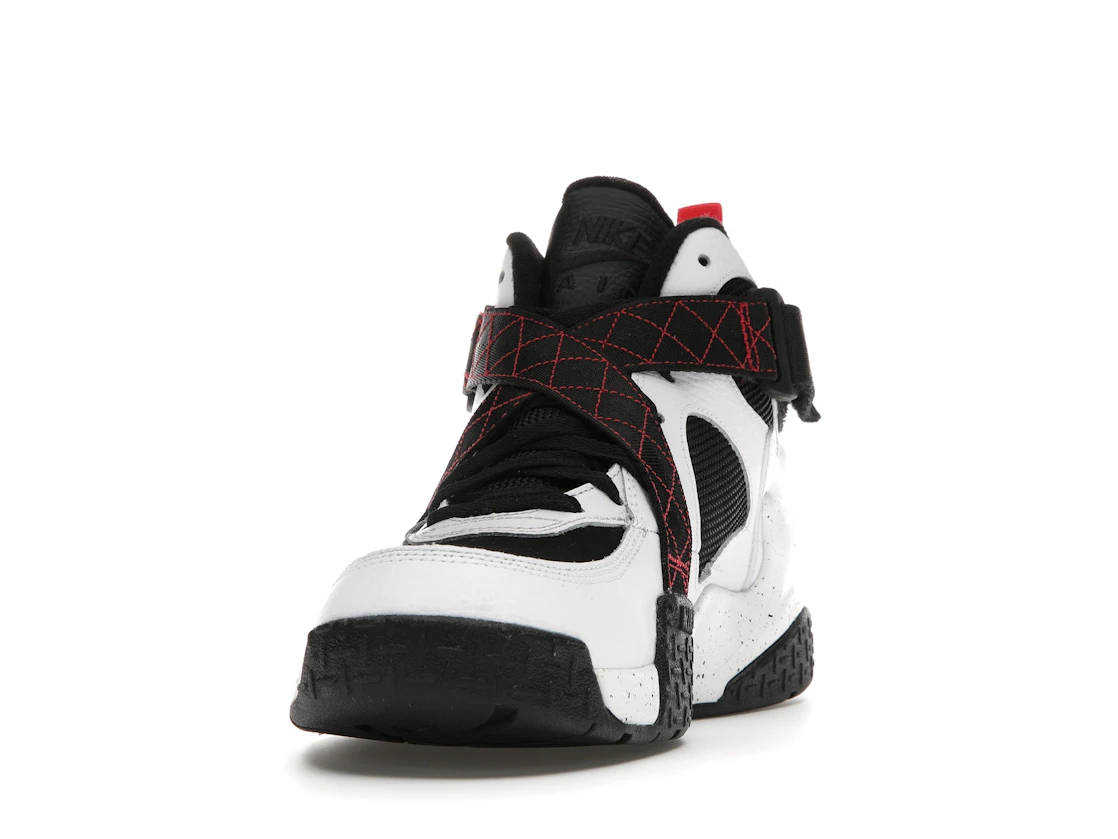 Vue 12 de Nike Air Raid White University Red