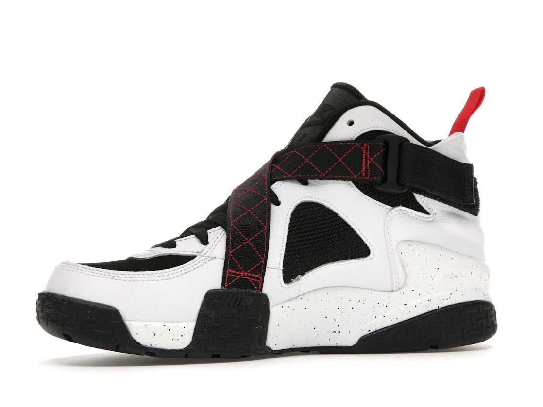 Vue 17 de Nike Air Raid White University Red