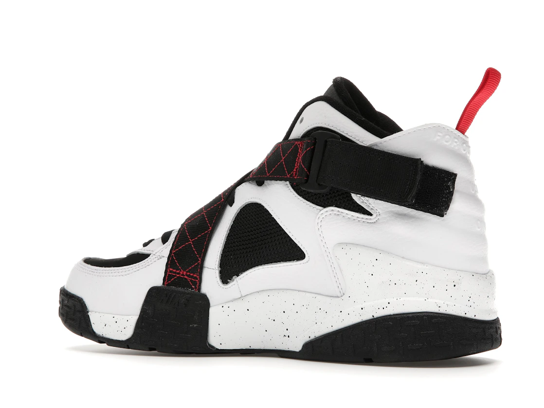 Vue 22 de Nike Air Raid White University Red