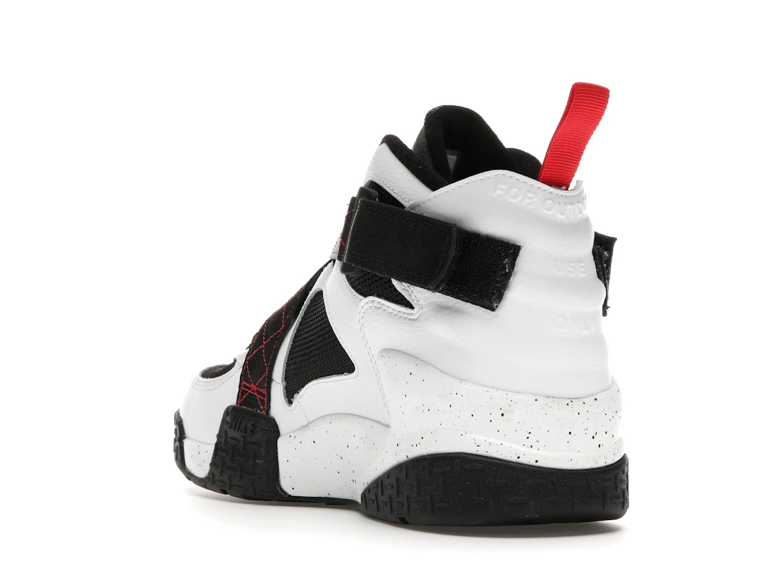 Vue 25 de Nike Air Raid White University Red