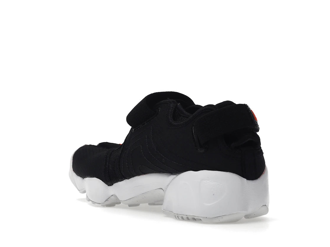 Vue 25 de Nike Air Rift Breathe Black Rush Orange 