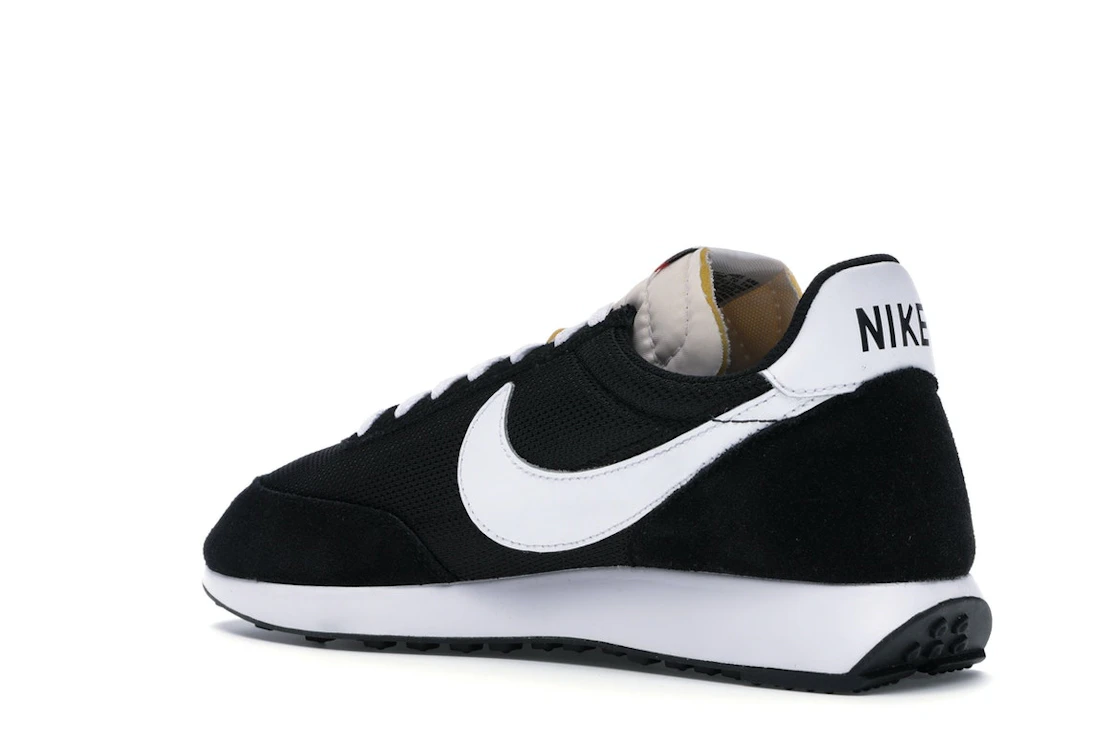 Vue 23 de Nike Air Tailwind Black White