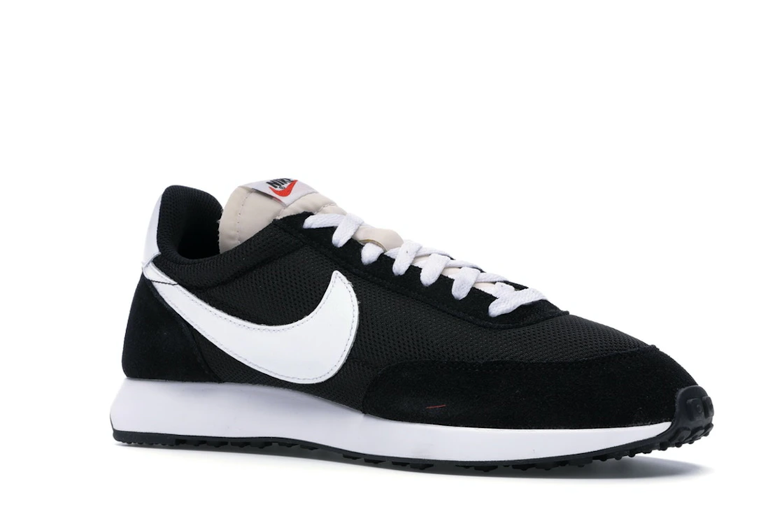 Vue 4 de Nike Air Tailwind Black White