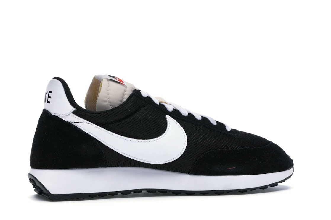 Vue 35 de Nike Air Tailwind Black White