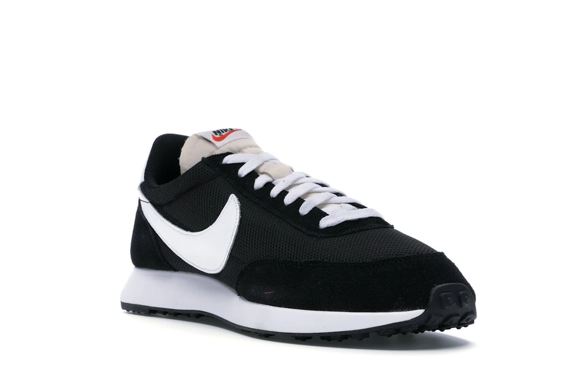 Vue 6 de Nike Air Tailwind Black White