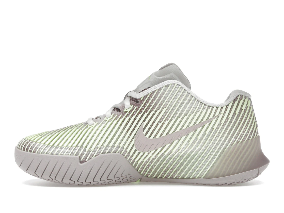 Vue 19 de Nike Court Air Zoom Vapor 11 Premium HC Phantom Platinum Violet Barely Volt 