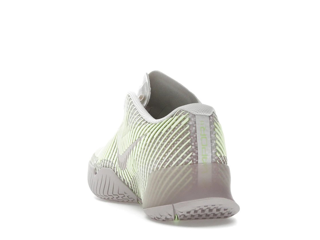 Vue 26 de Nike Court Air Zoom Vapor 11 Premium HC Phantom Platinum Violet Barely Volt 