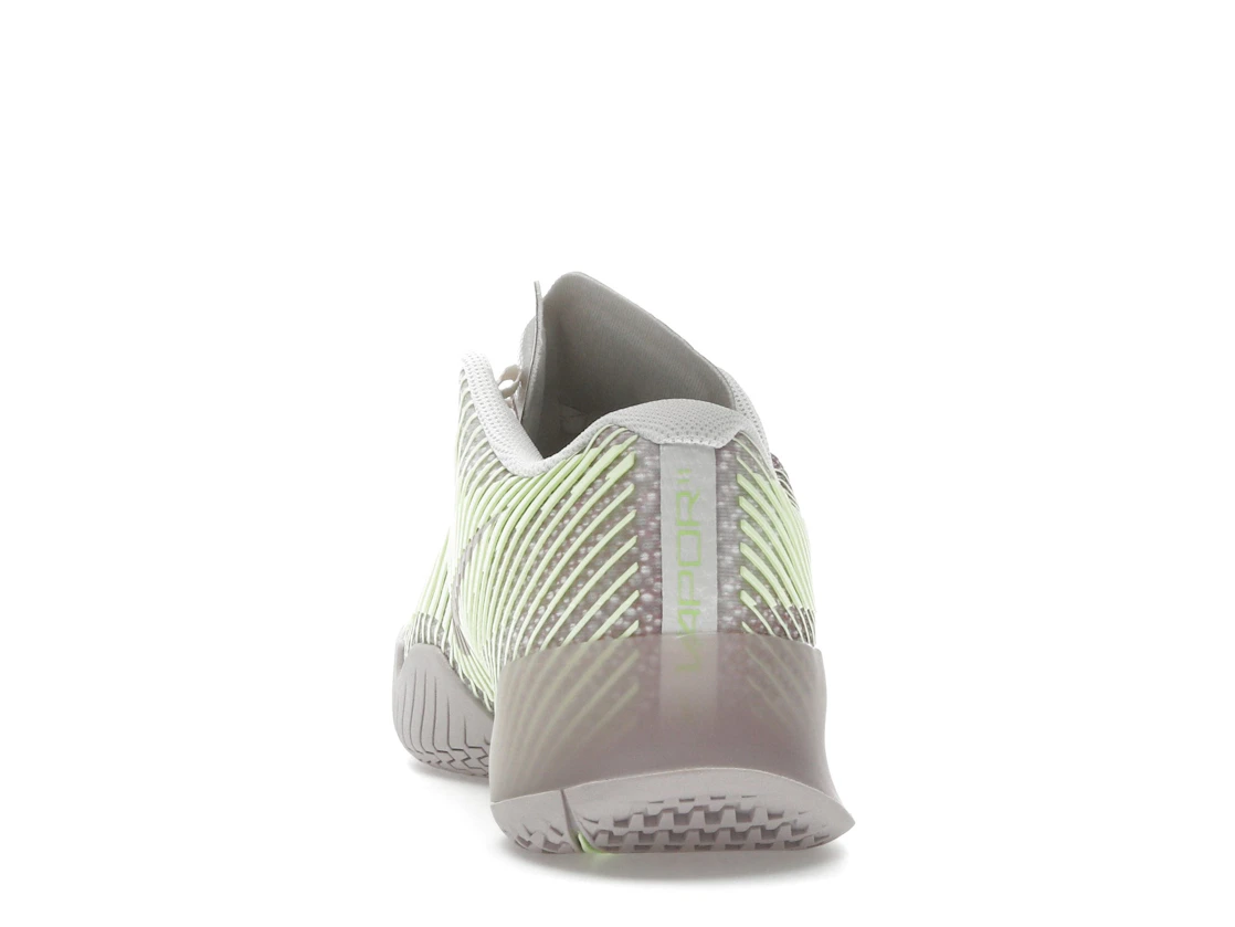 Vue 27 de Nike Court Air Zoom Vapor 11 Premium HC Phantom Platinum Violet Barely Volt 