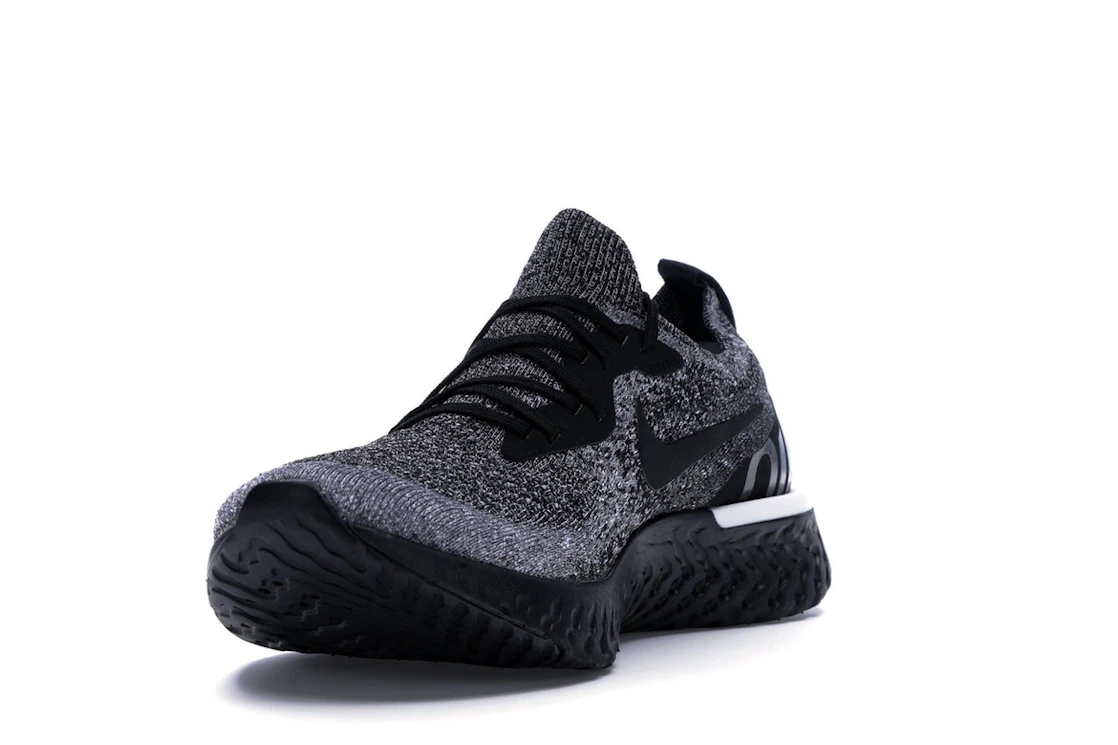 Vue 13 de Nike Epic React Flyknit Cookies & Cream 
