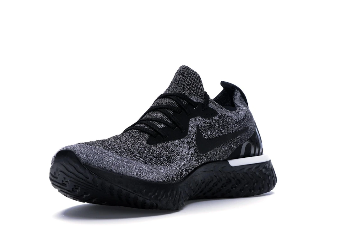 Vue 14 de Nike Epic React Flyknit Cookies & Cream 