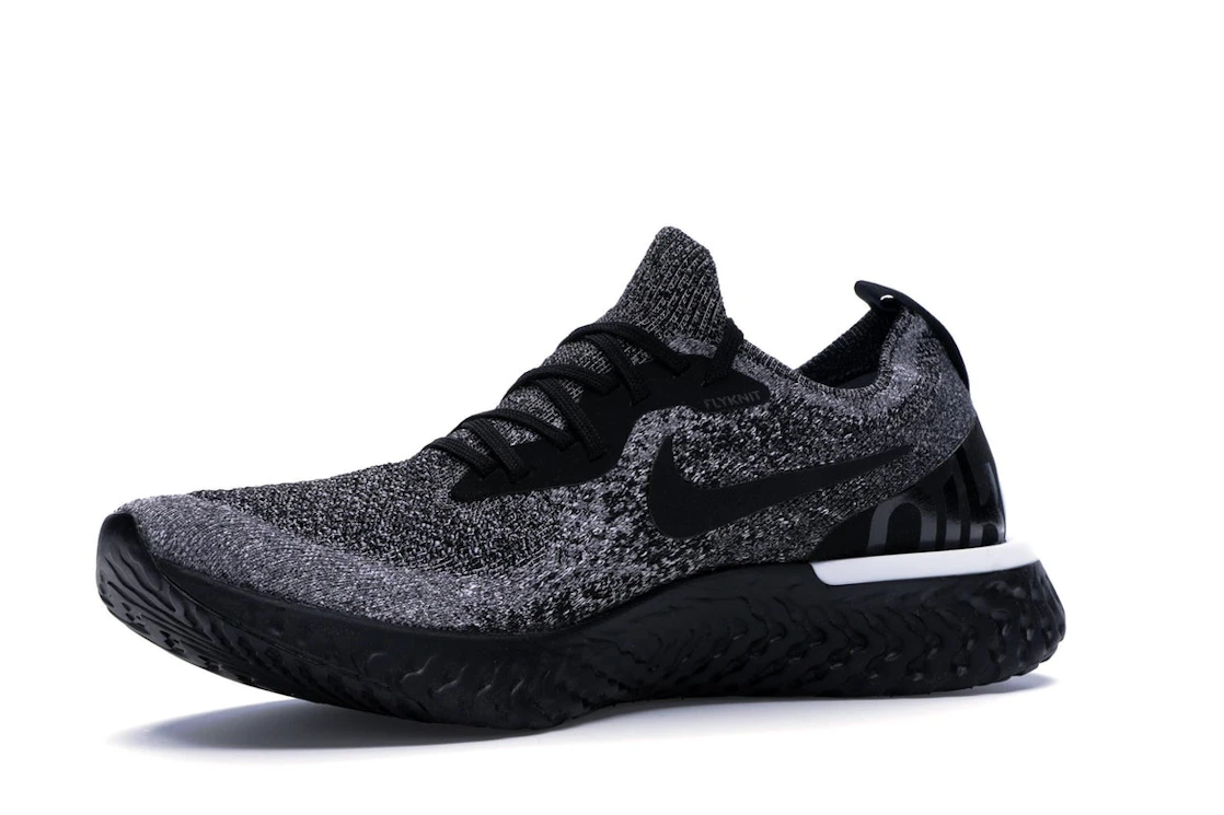 Vue 16 de Nike Epic React Flyknit Cookies & Cream 