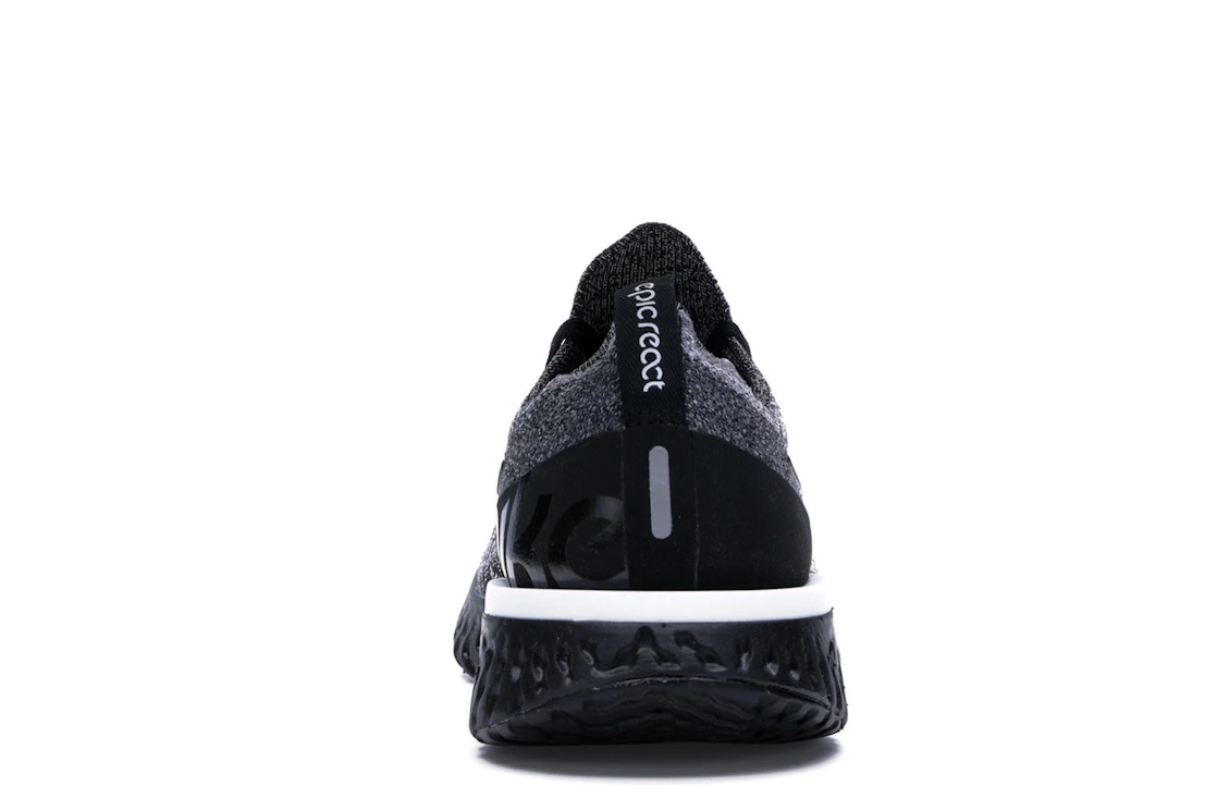 Vue 28 de Nike Epic React Flyknit Cookies & Cream 