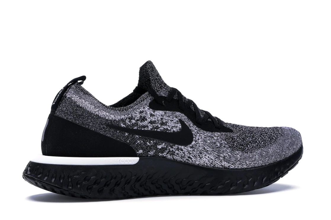 Vue 35 de Nike Epic React Flyknit Cookies & Cream 