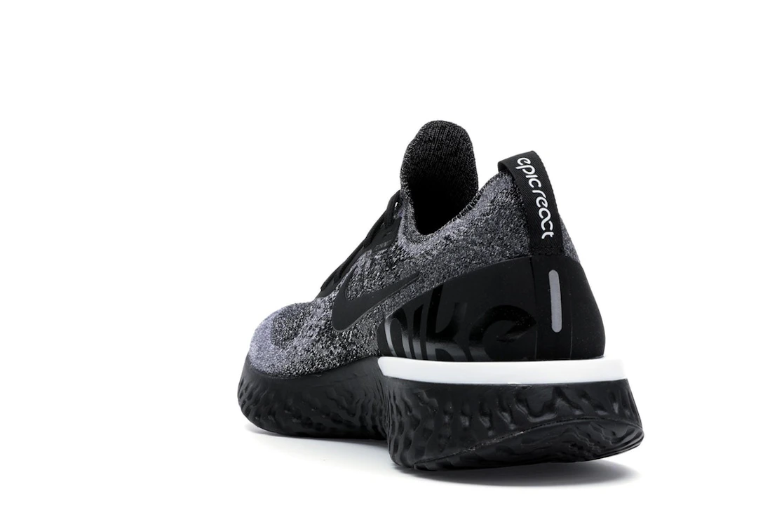 Vue 26 de Nike Epic React Flyknit Cookies & Cream