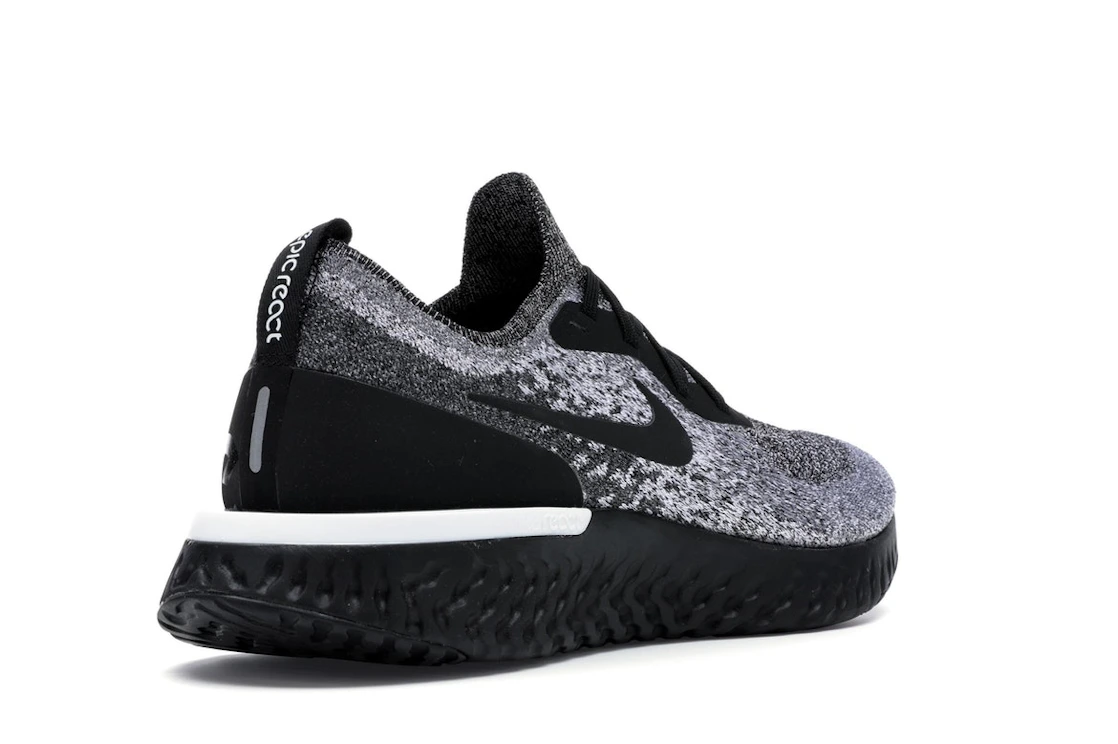 Vue 32 de Nike Epic React Flyknit Cookies & Cream
