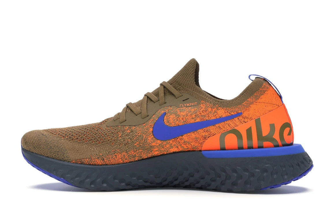 Vue 20 de Nike Epic React Flyknit Golden Beige Racer Blue