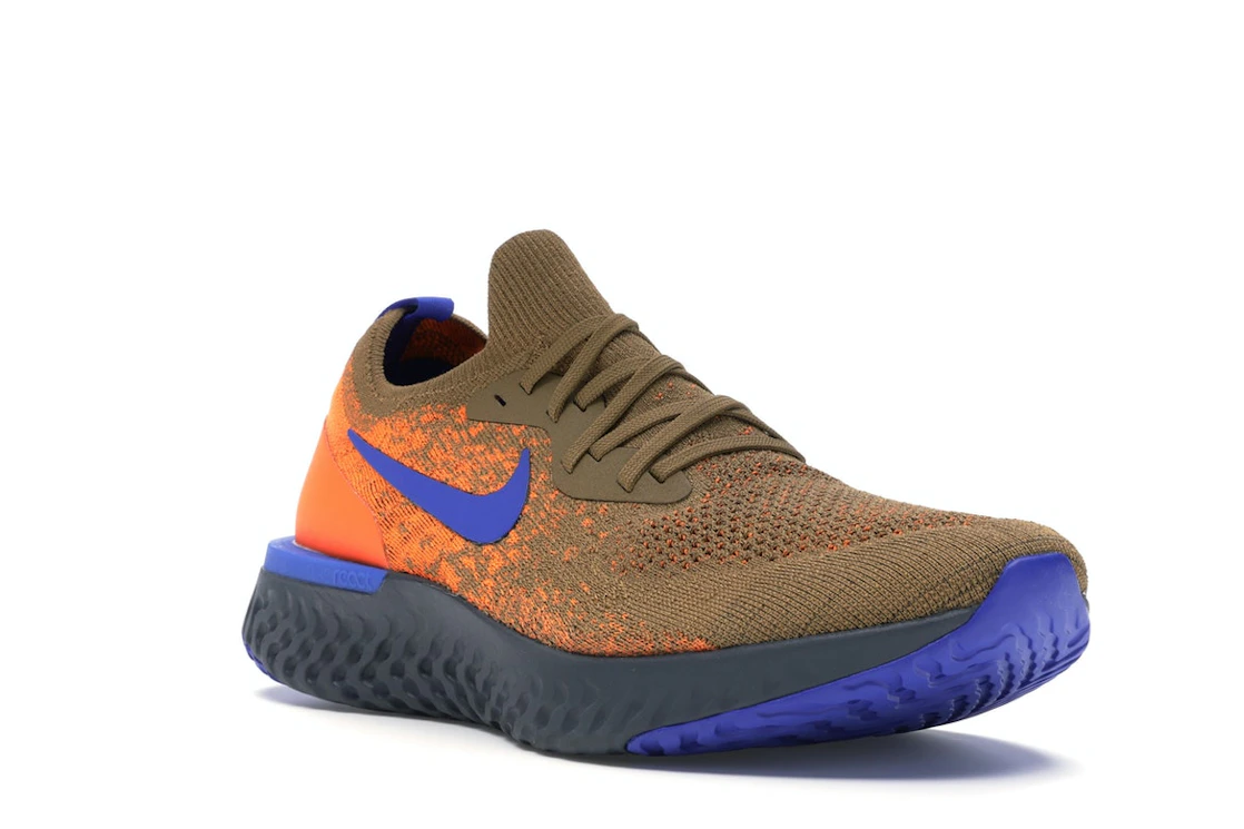 Vue 6 de Nike Epic React Flyknit Golden Beige Racer Blue