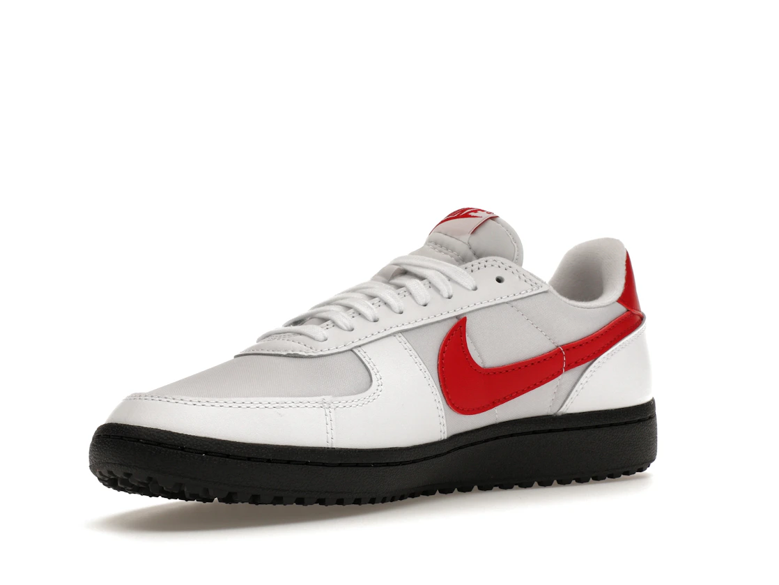 Vue 15 de Nike Field General '82 SP White Varsity Red