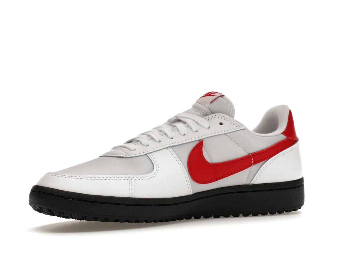 Vue 16 de Nike Field General '82 SP White Varsity Red