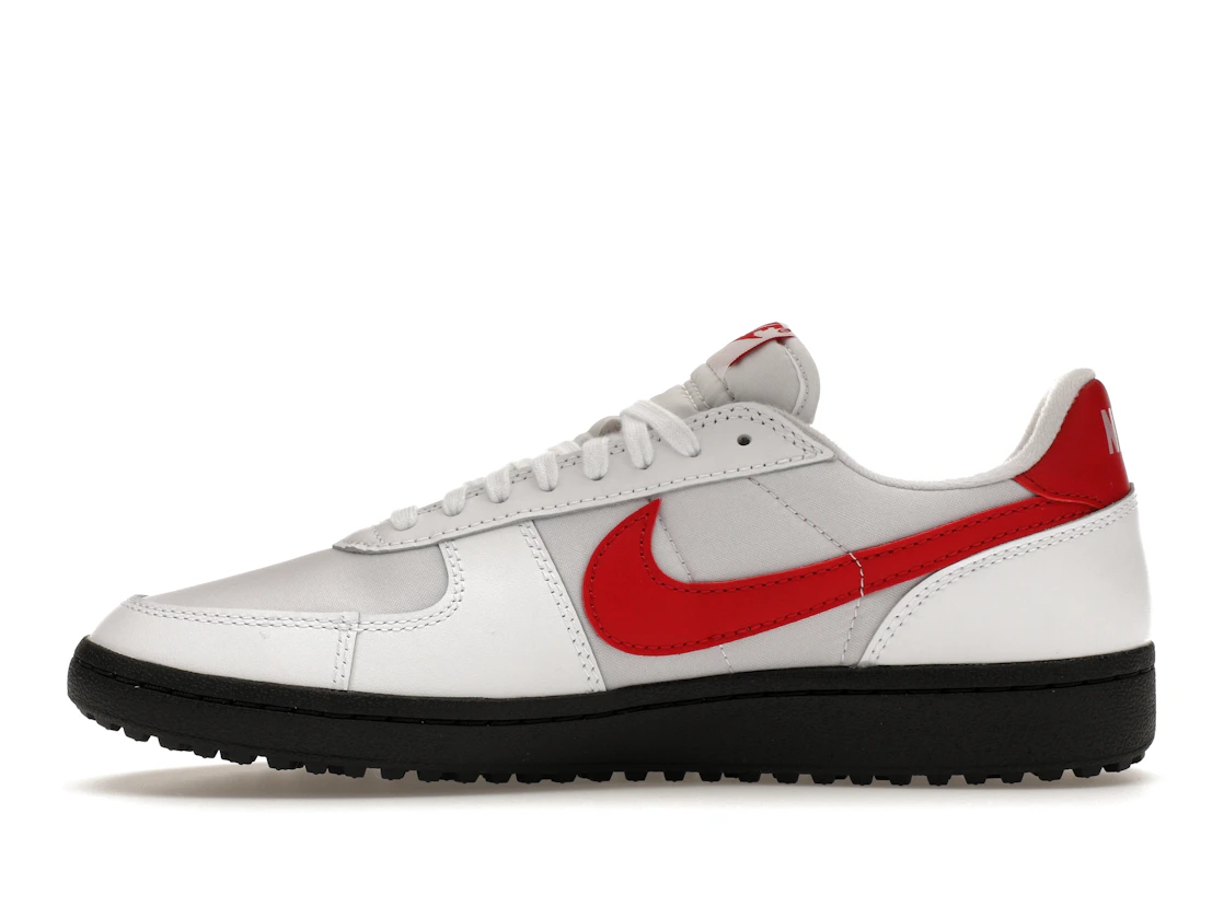 Vue 19 de Nike Field General '82 SP White Varsity Red