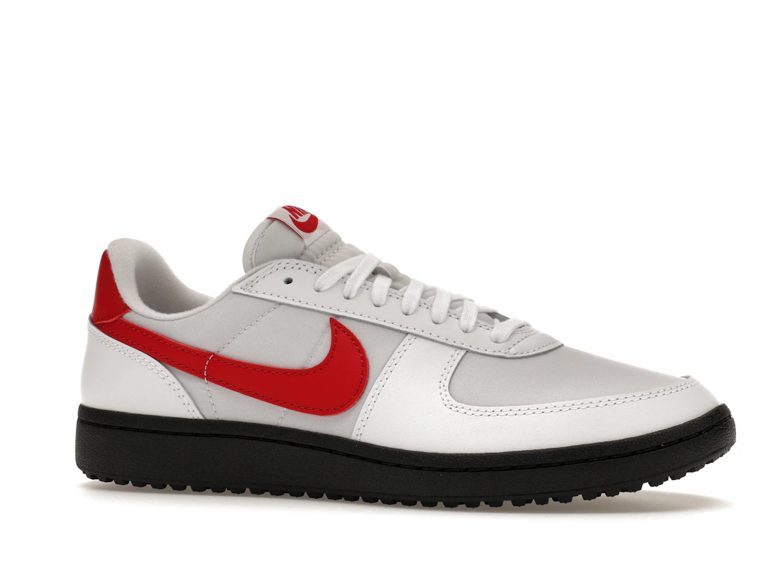 Vue 3 de Nike Field General '82 SP White Varsity Red