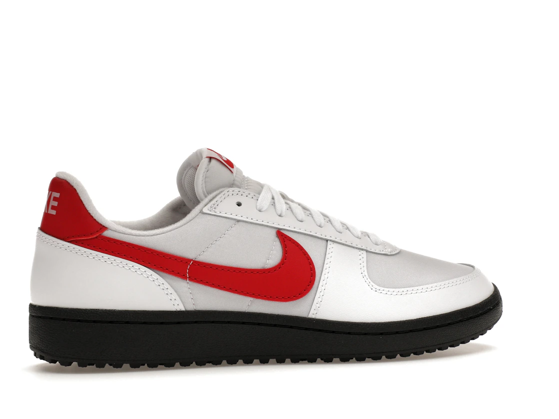 Vue 35 de Nike Field General '82 SP White Varsity Red