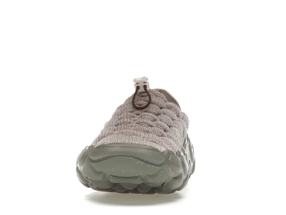 Vue 11 de Nike Flyknit Haven Platinum Violet 